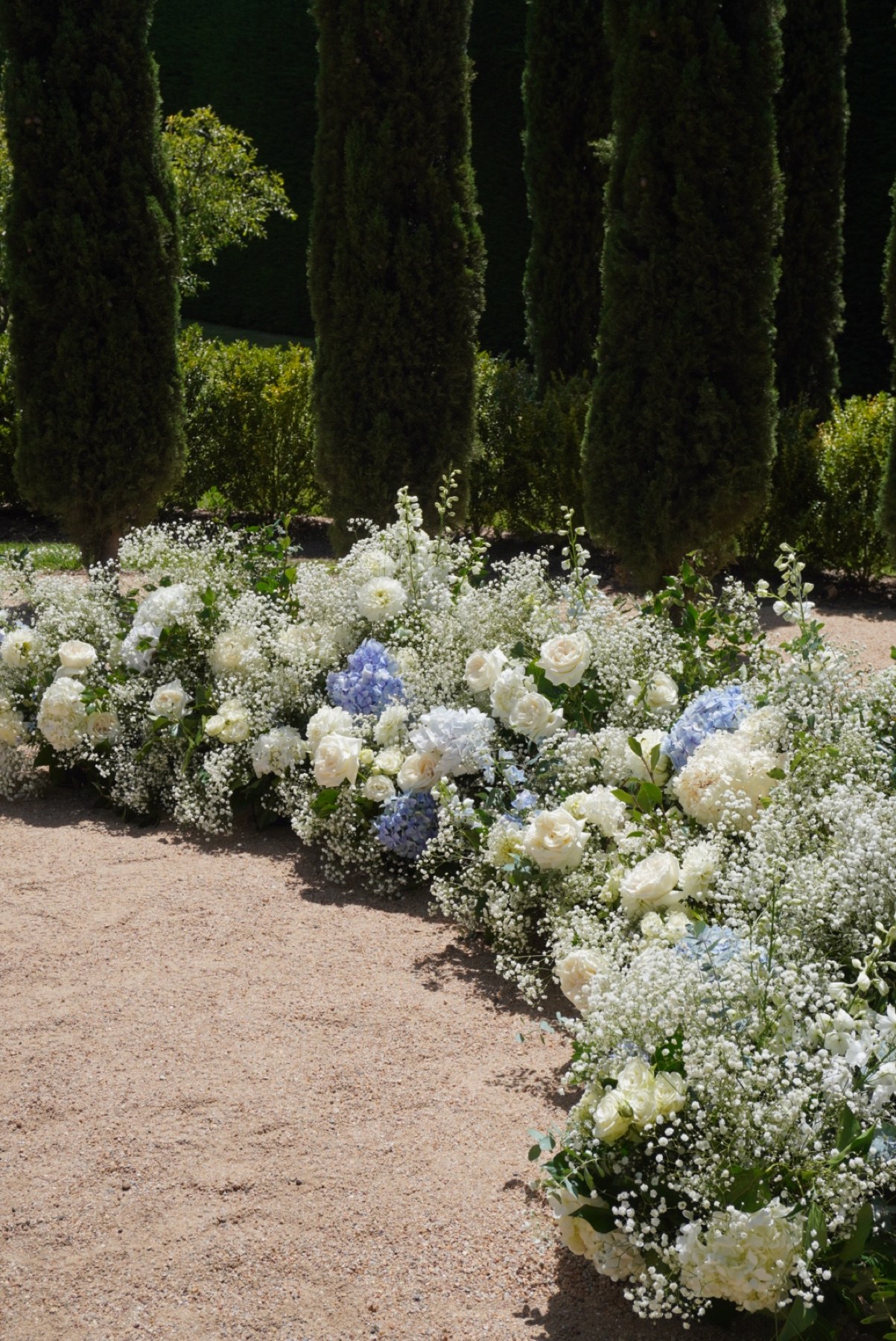 Coombe Yarra Valley wedding flowers by Sugar Bee Flowers — Yarra Valley florist (3 of 9)