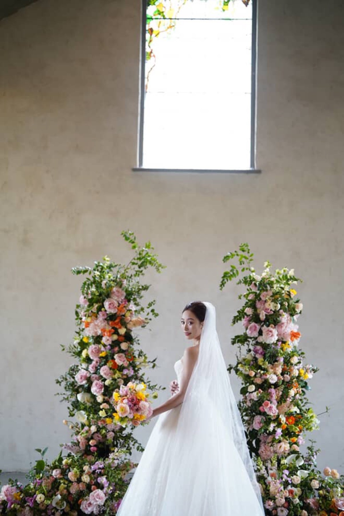 Stones of the Yarra Valley wedding flowers by Sugar Bee Flowers — Yarra Valley florist (8 of 10)